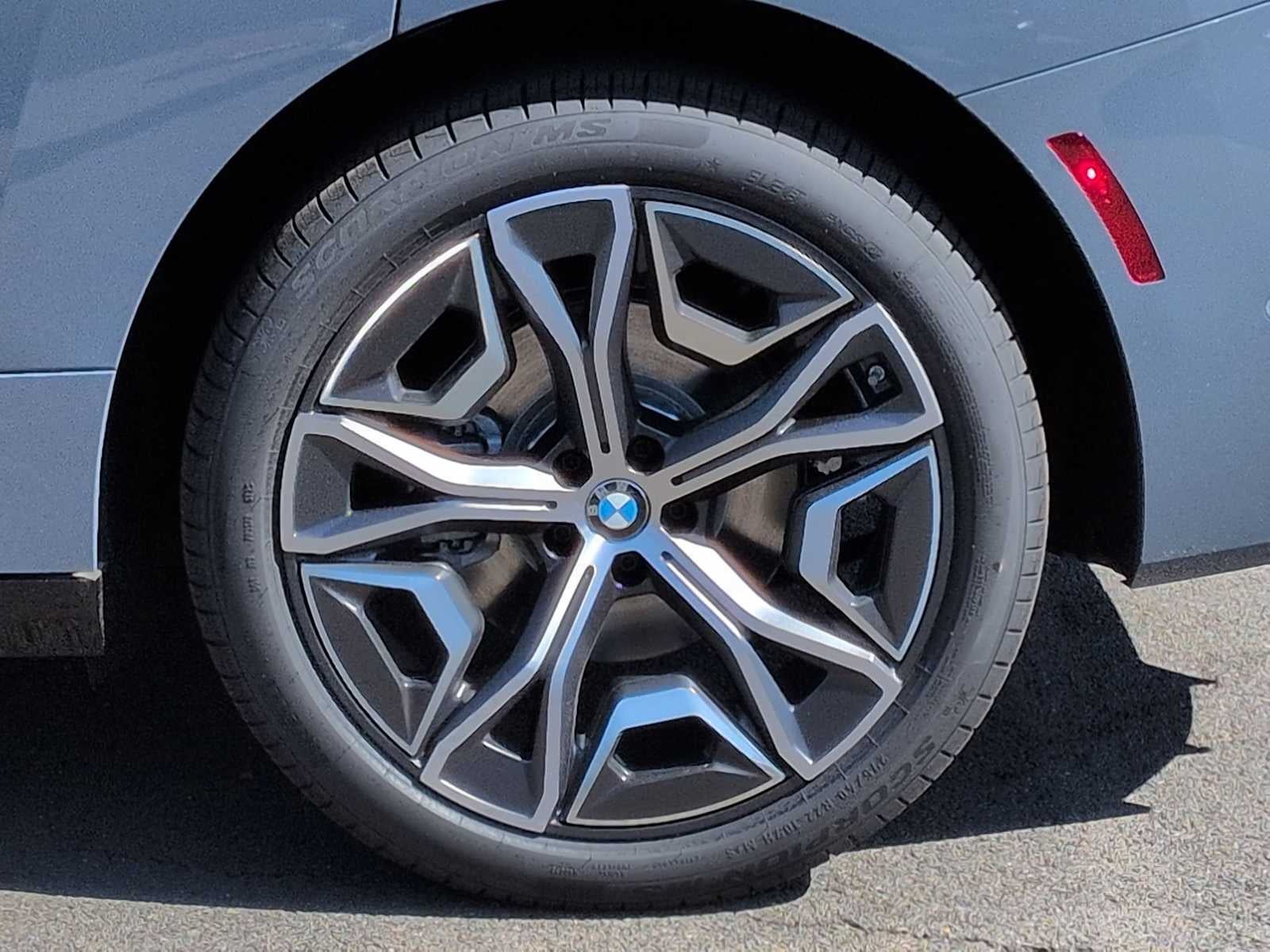 2026 BMW iX xDrive45