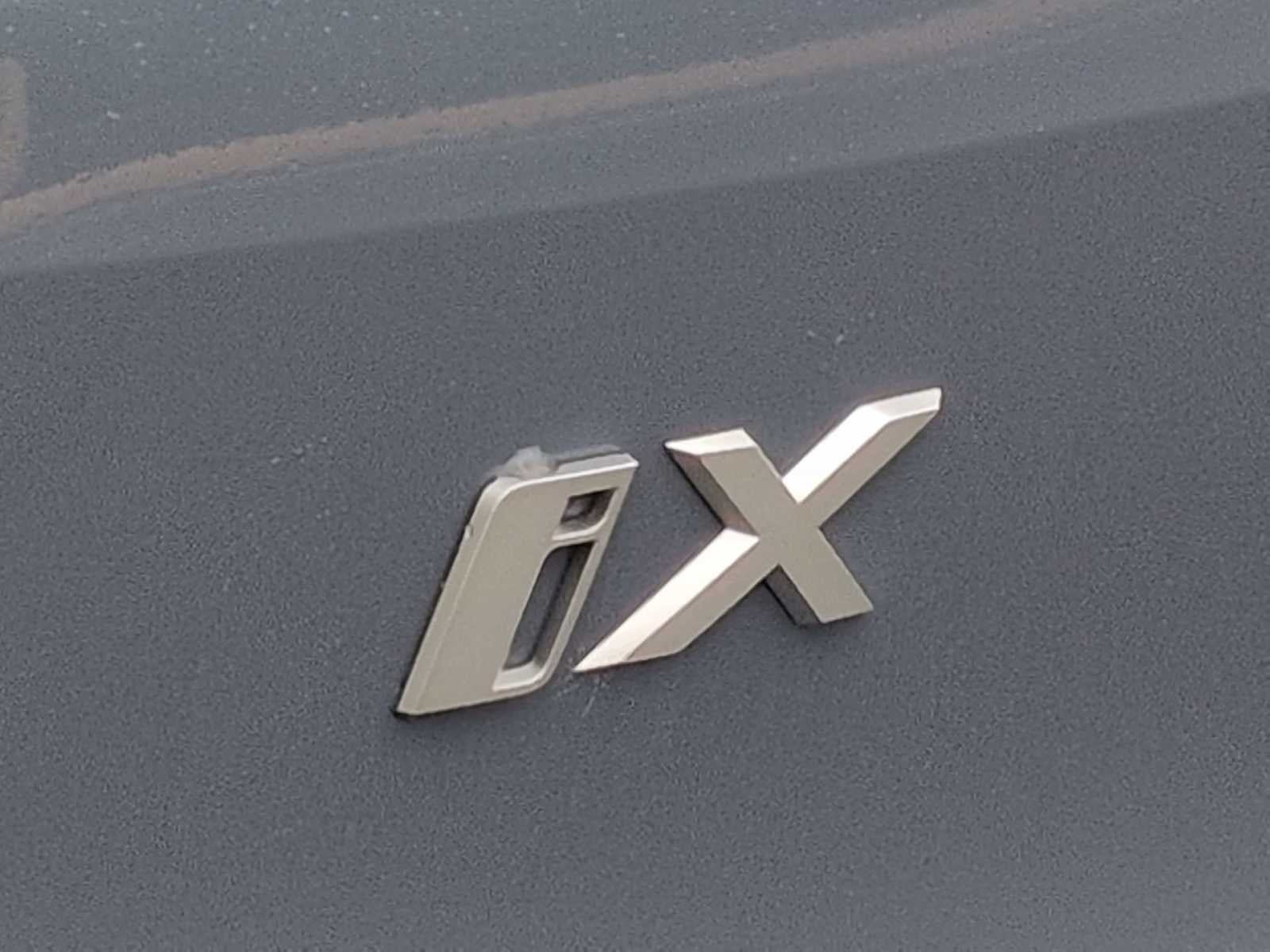 2026 BMW iX xDrive45