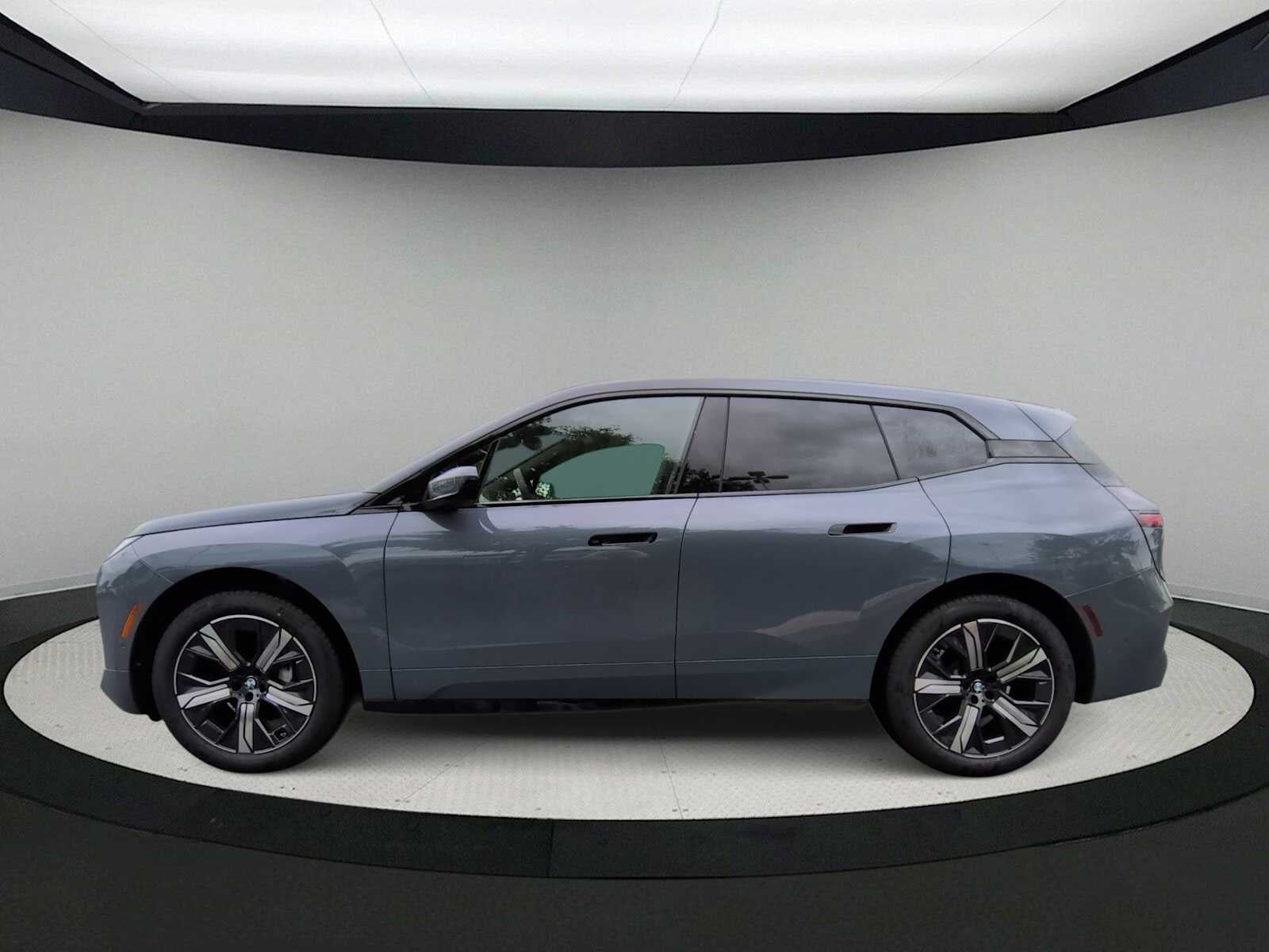 2026 BMW iX xDrive45