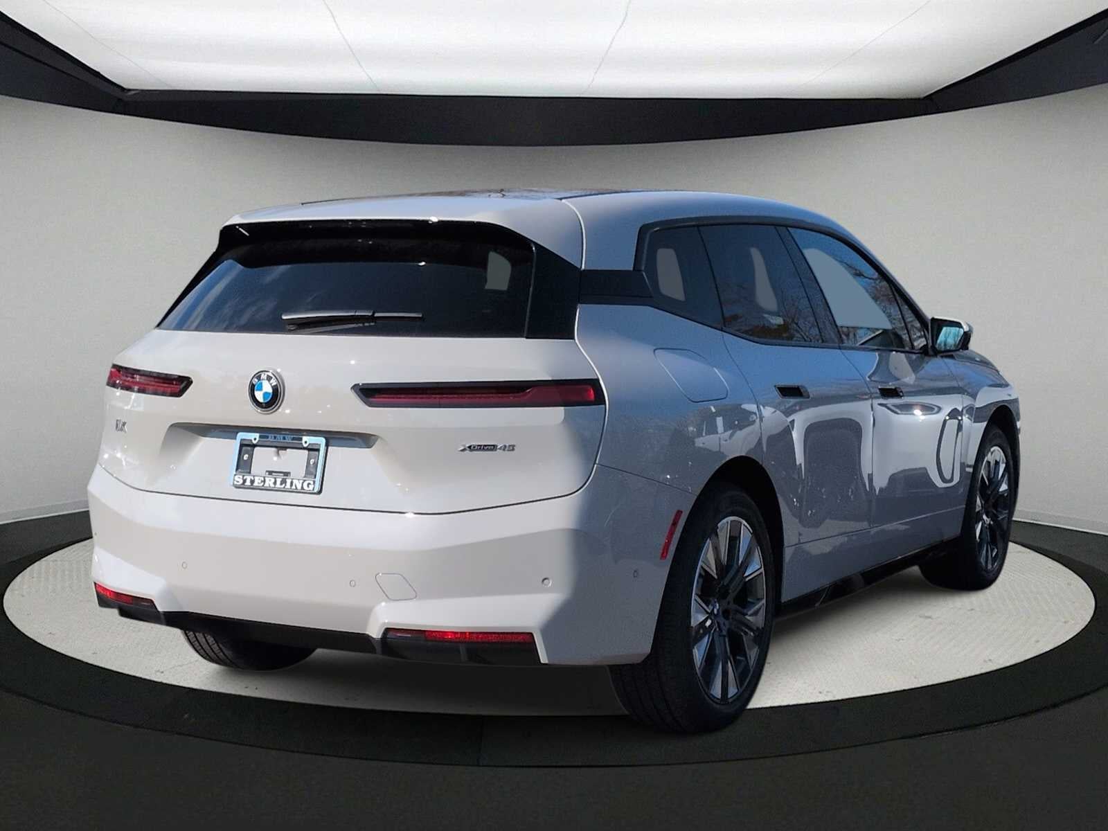 2026 BMW iX xDrive45