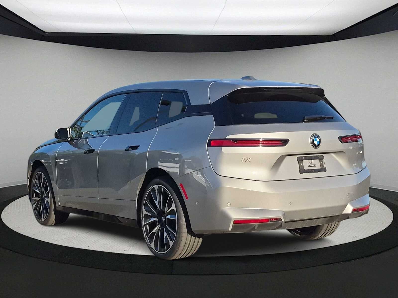 2026 BMW iX xDrive45