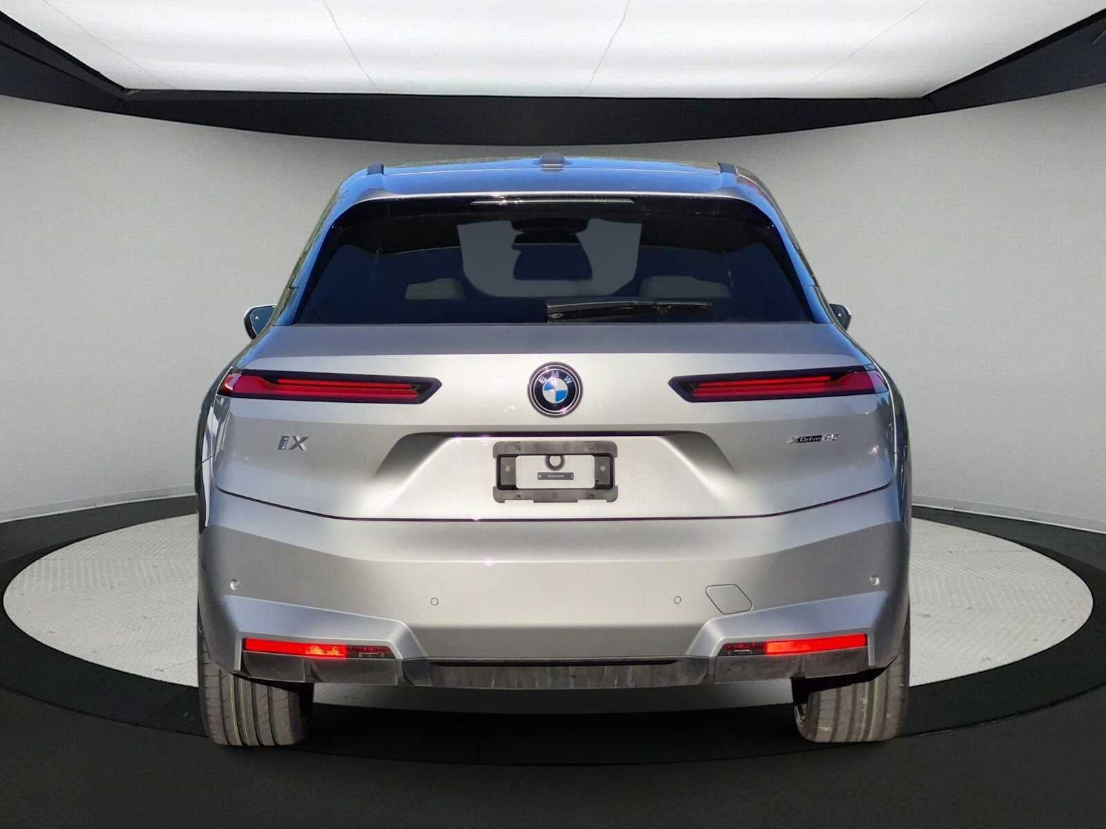 2026 BMW iX xDrive45