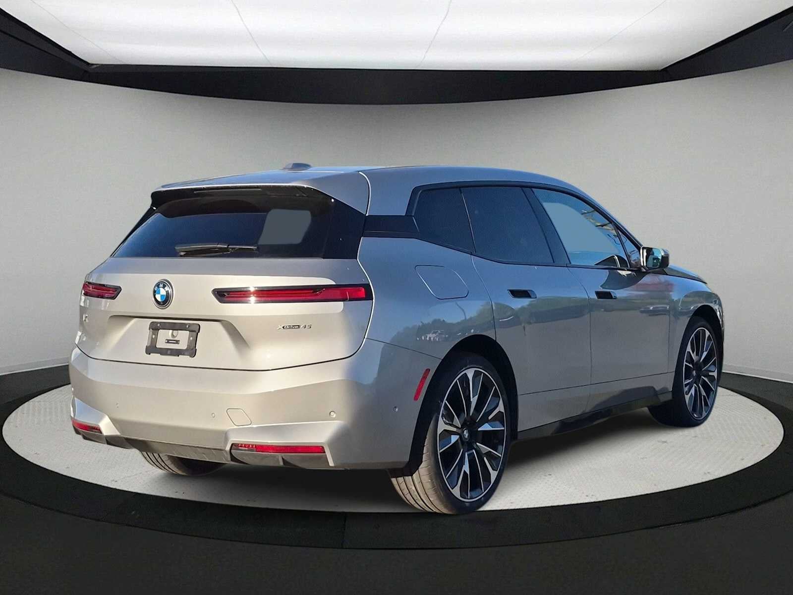 2026 BMW iX xDrive45