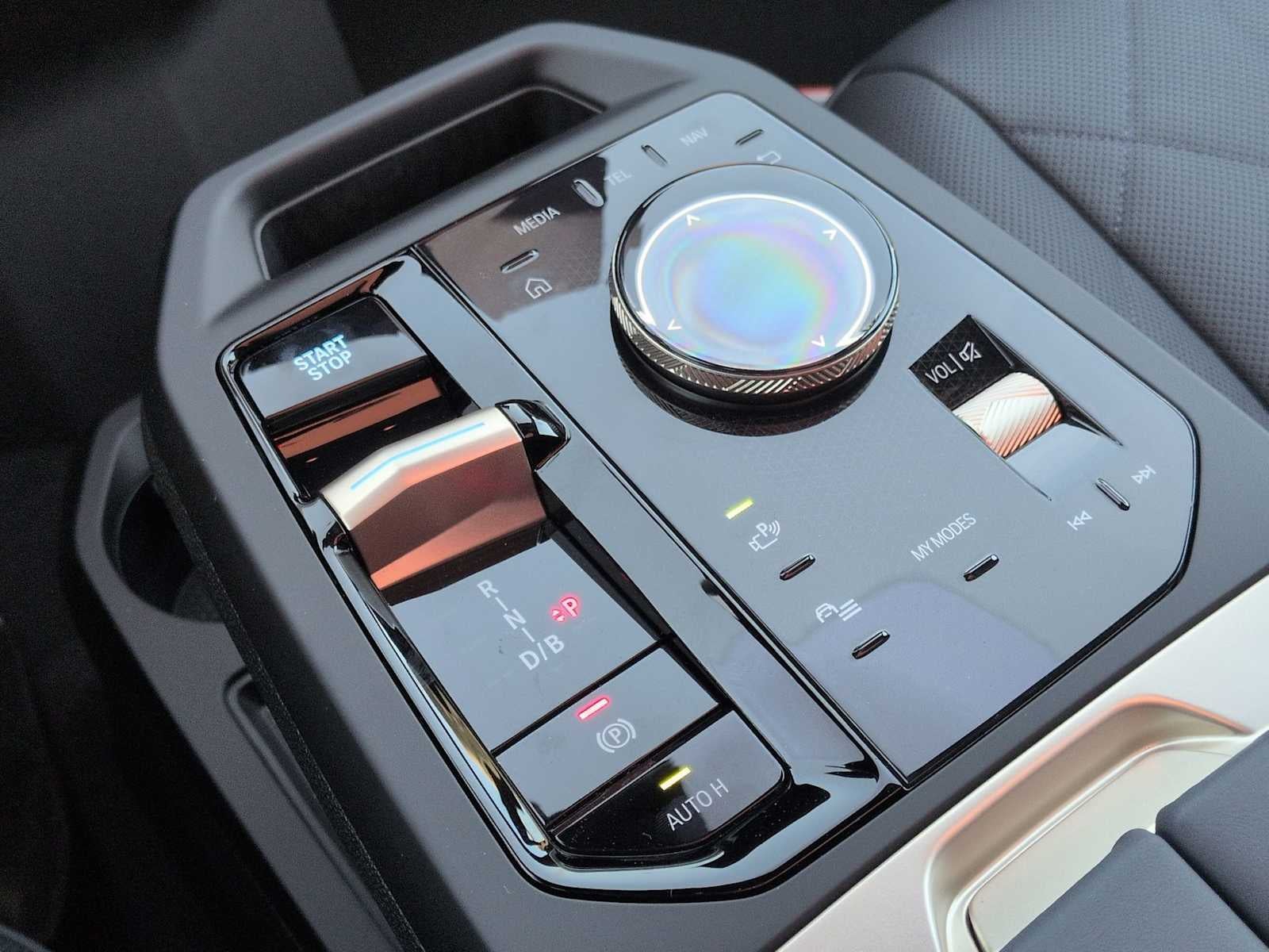 2026 BMW iX xDrive45