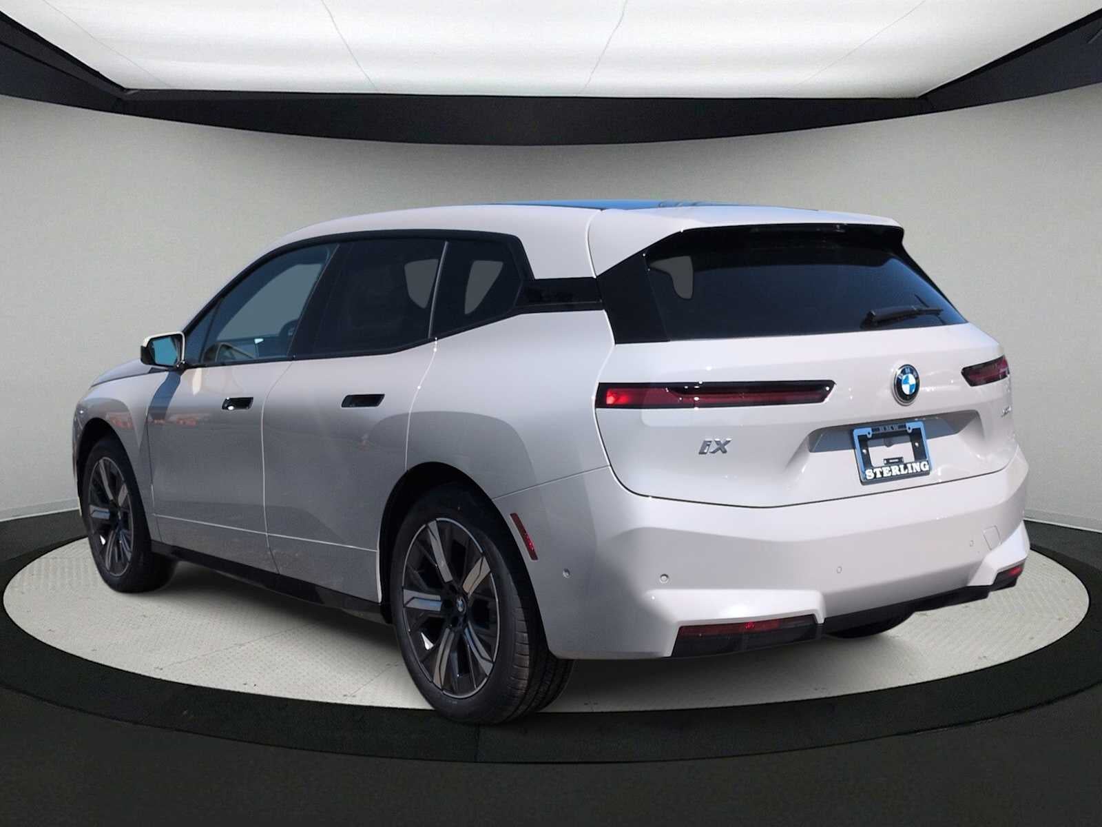 2026 BMW iX xDrive45