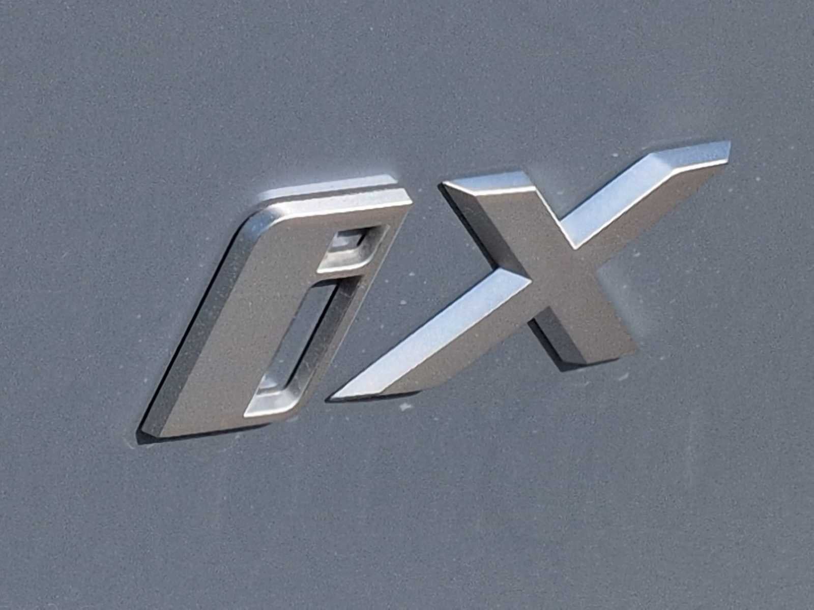 2026 BMW iX xDrive45