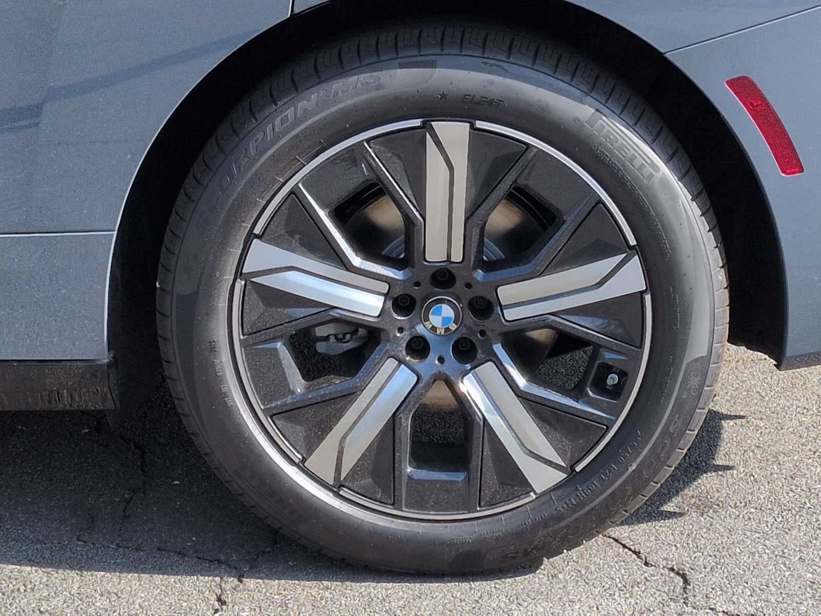 2026 BMW iX xDrive45