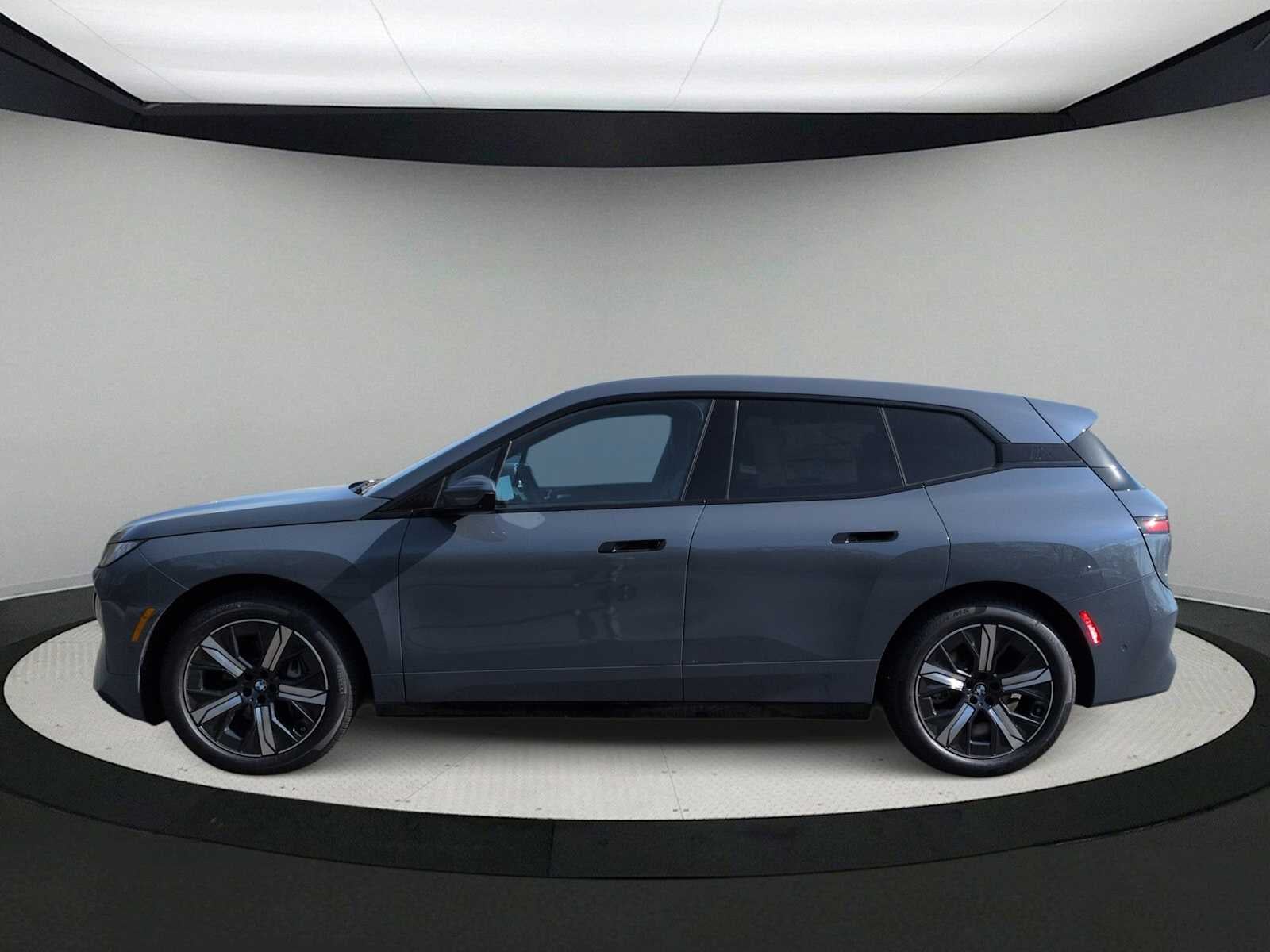 2026 BMW iX xDrive45