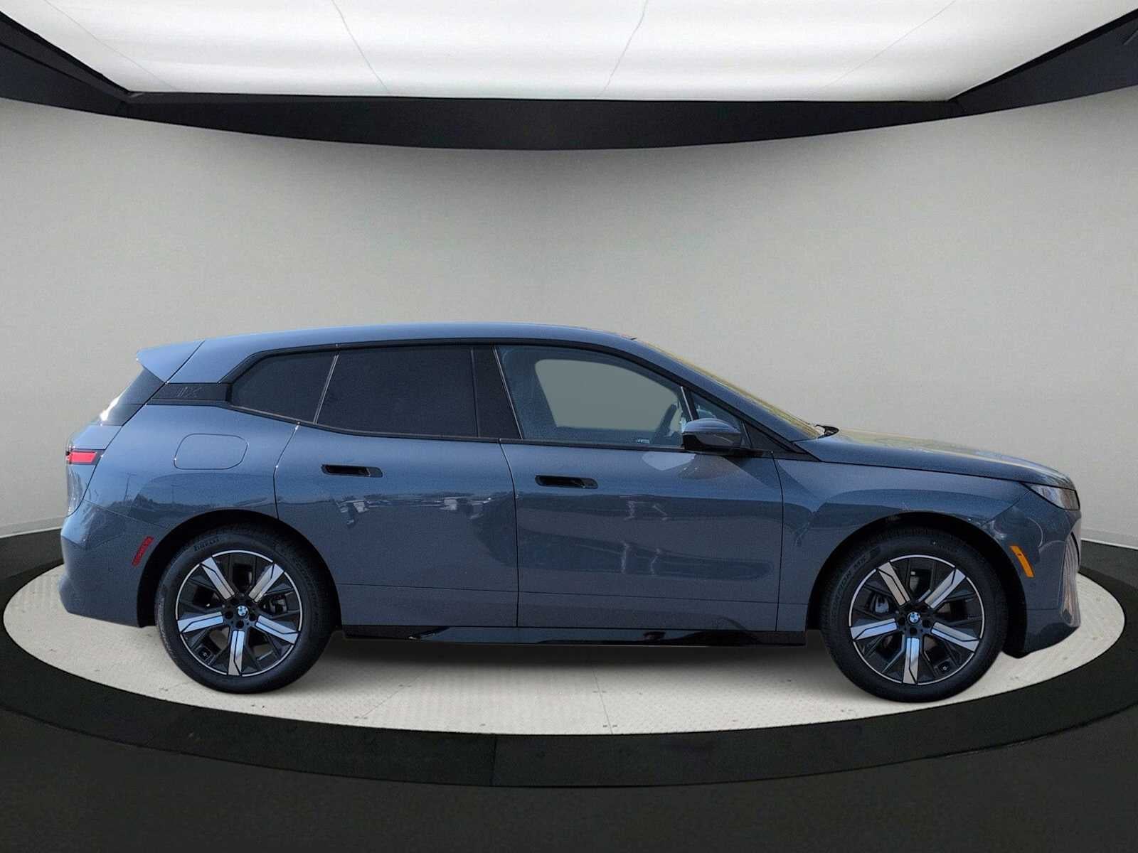 2026 BMW iX xDrive45