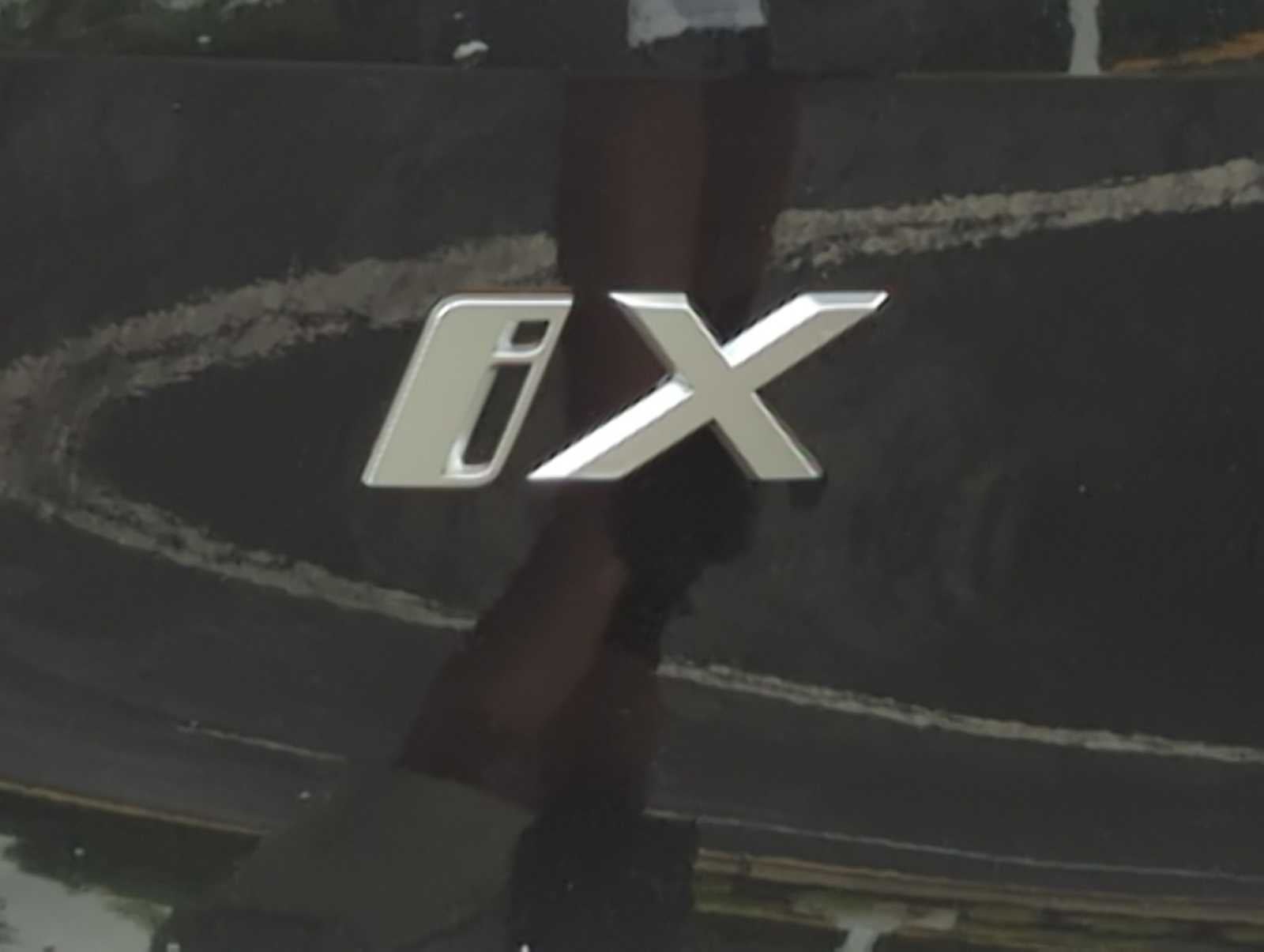 2026 BMW iX xDrive60