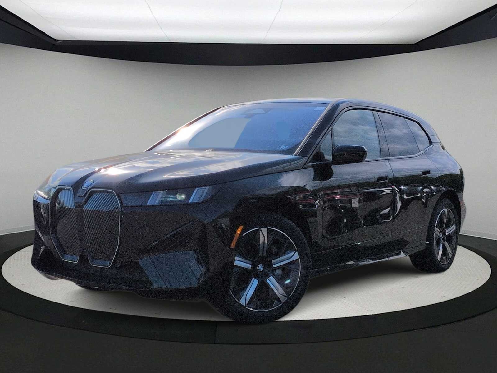 2026 BMW iX xDrive60's photo
