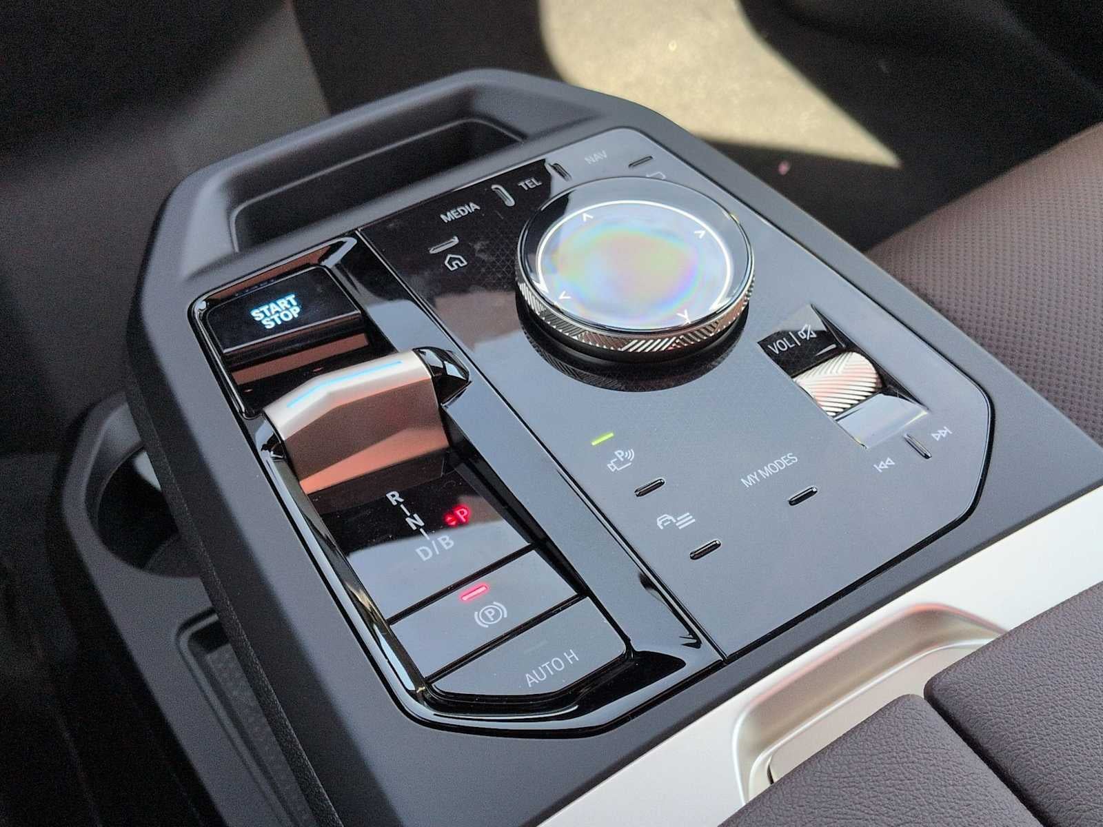 2026 BMW iX xDrive60