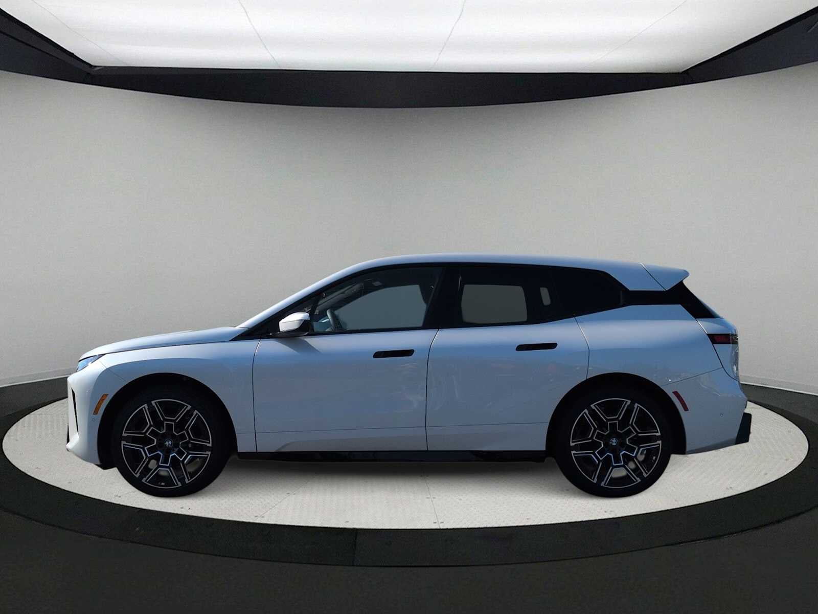 2026 BMW iX xDrive60