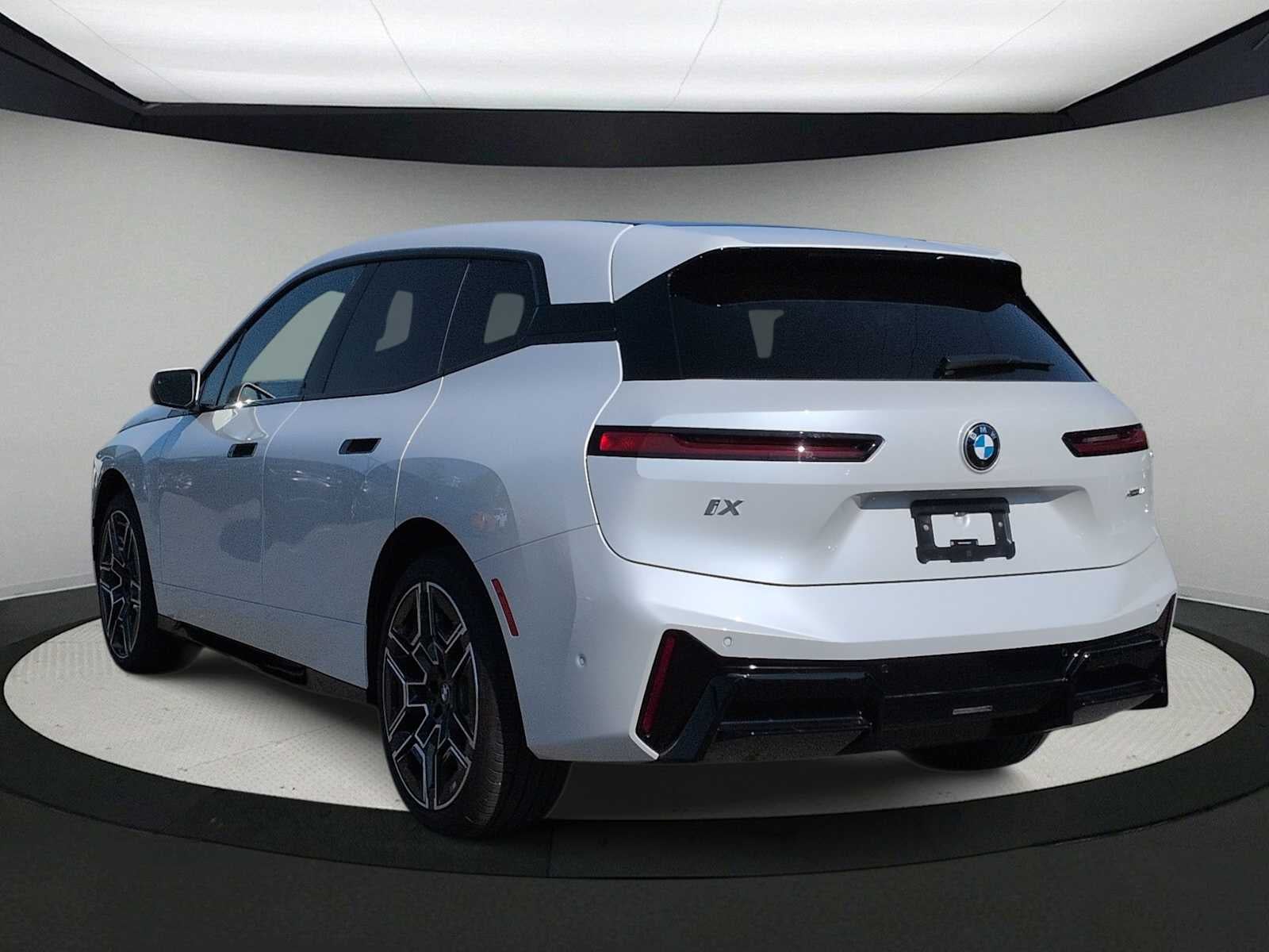 2026 BMW iX xDrive60