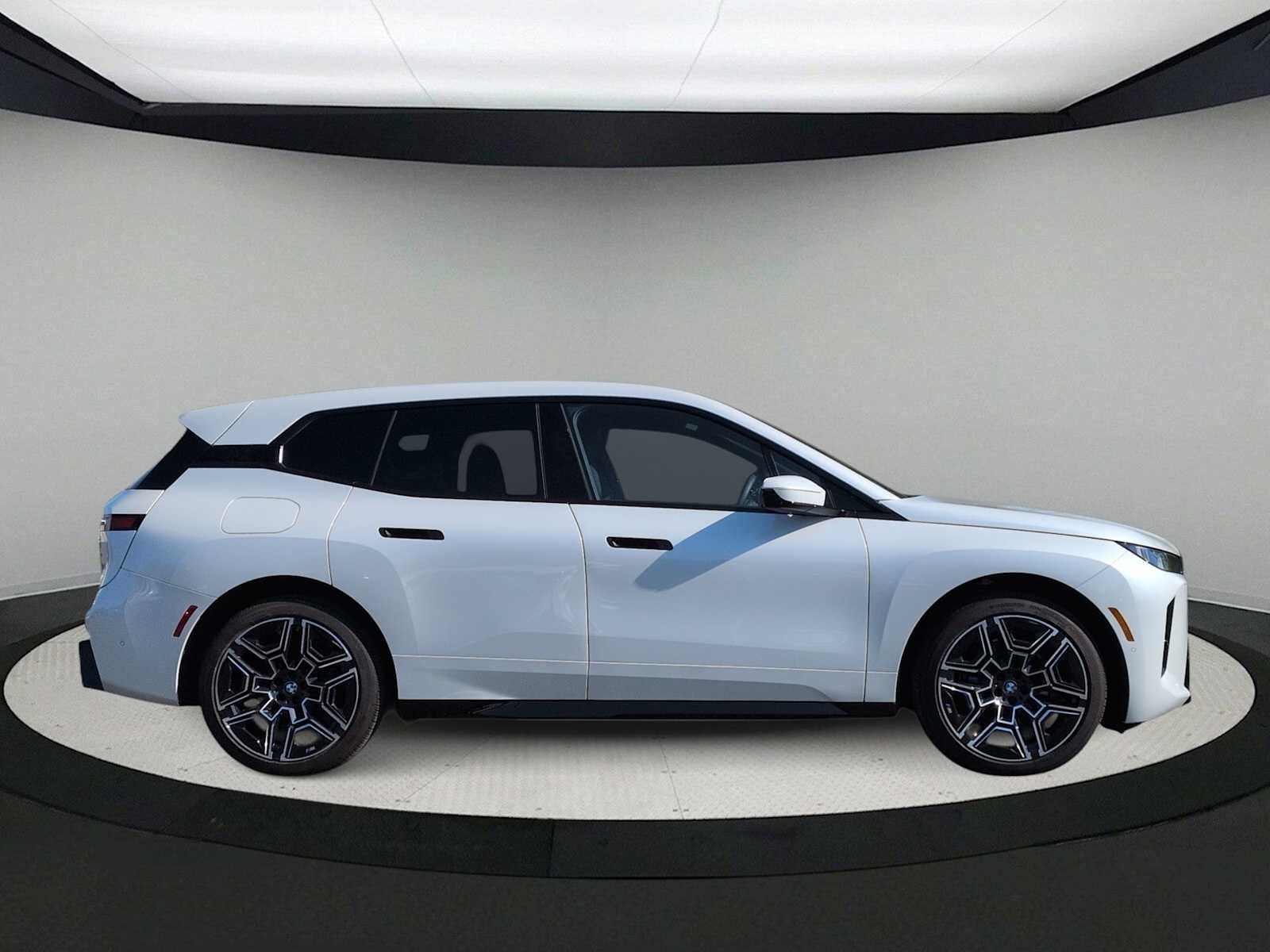 2026 BMW iX xDrive60