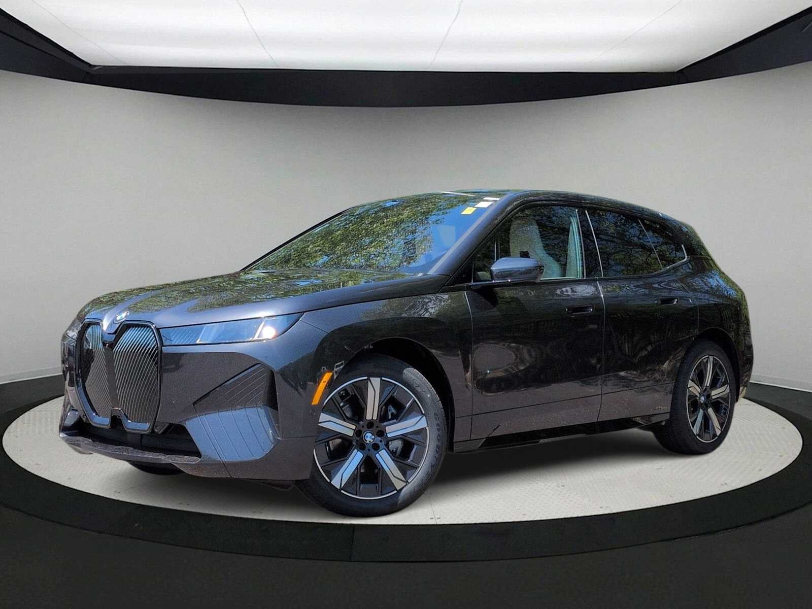 2026 BMW iX xDrive60's photo