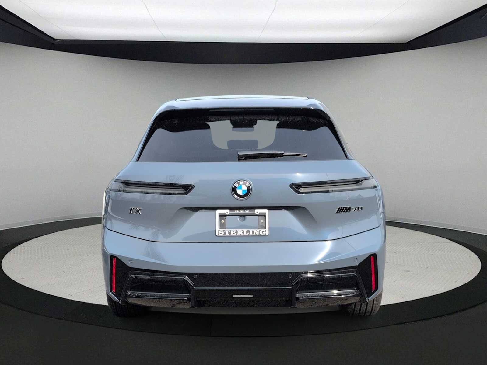 2026 BMW iX M70