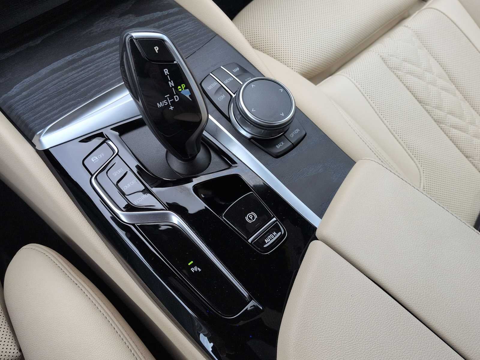 2023 BMW 5 Series 530i xDrive