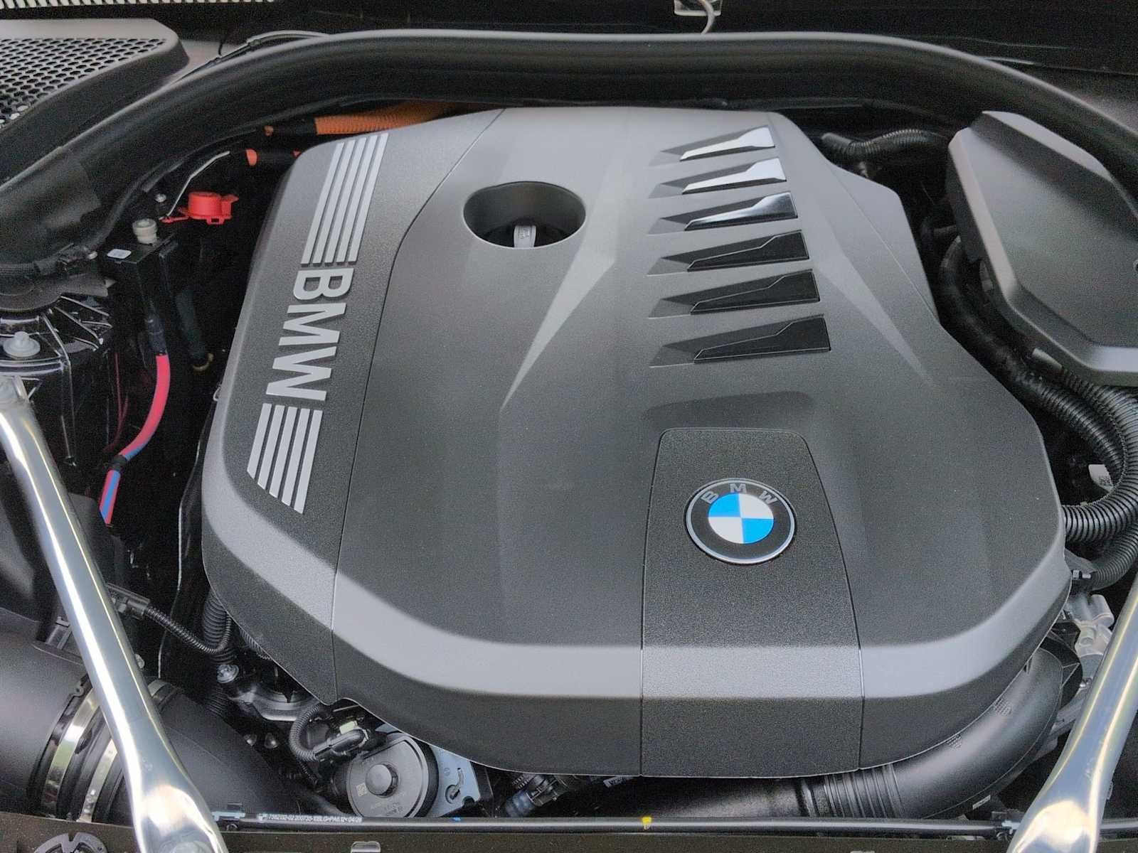 2027 BMW 550e xDrive 550e xDrive