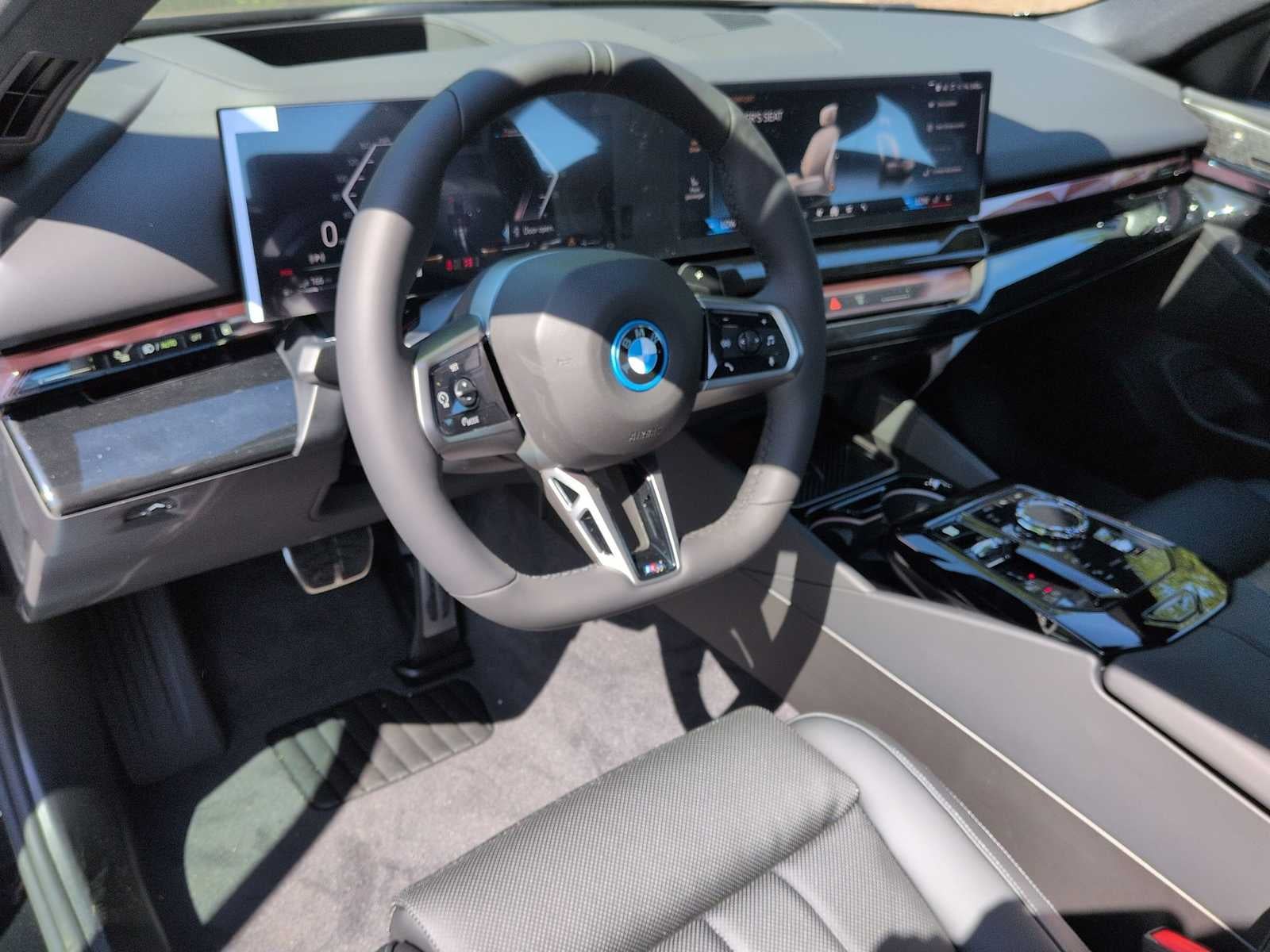 2027 BMW 5 Series 550e xDrive