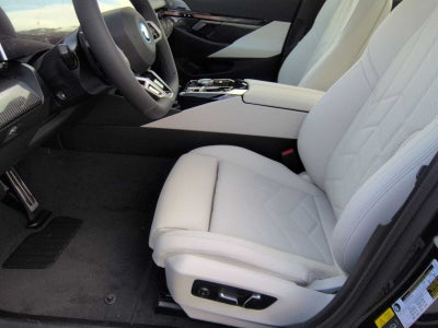 2026 BMW 550e 550e xDrive