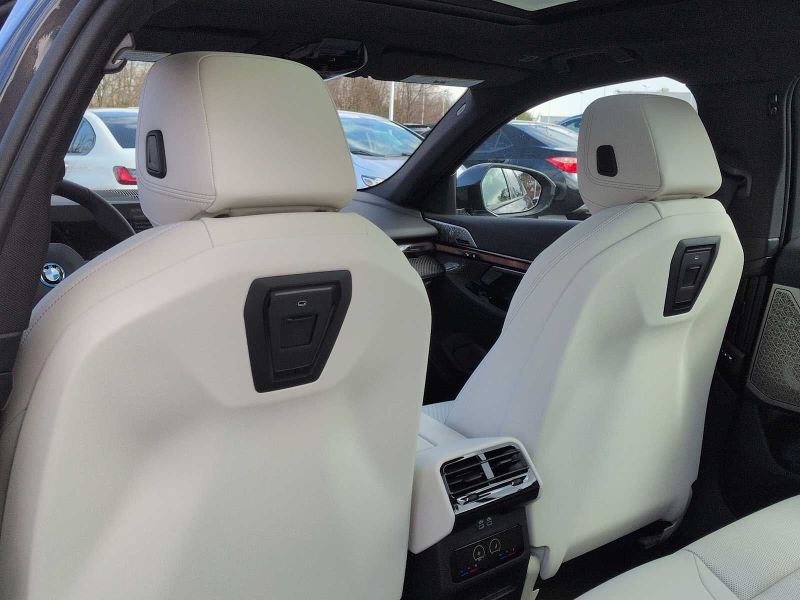 2026 BMW 550e 550e xDrive