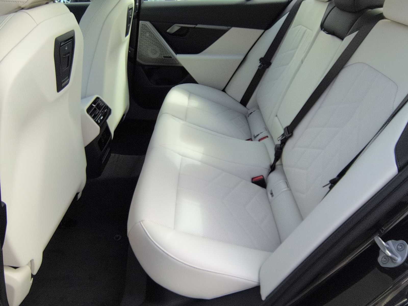 2026 BMW 550e 550e xDrive