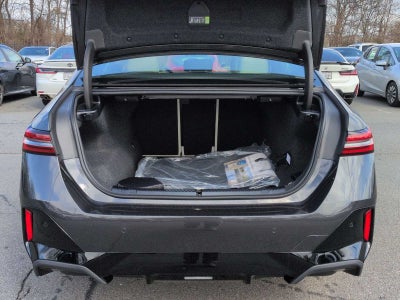 2026 BMW 550e 550e xDrive