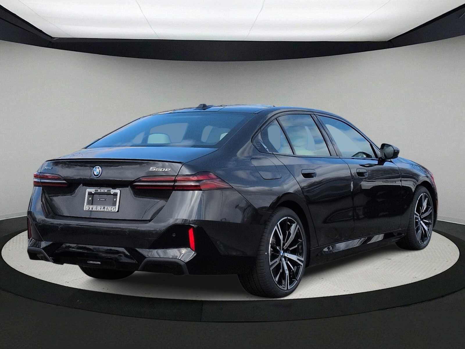 2026 BMW 550e 550e xDrive