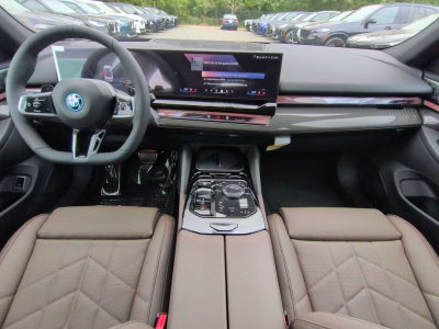 2027 BMW 550e xDrive 550e xDrive