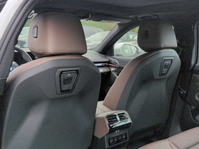 2027 BMW 550e xDrive 550e xDrive