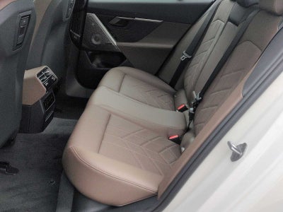 2027 BMW 550e xDrive 550e xDrive