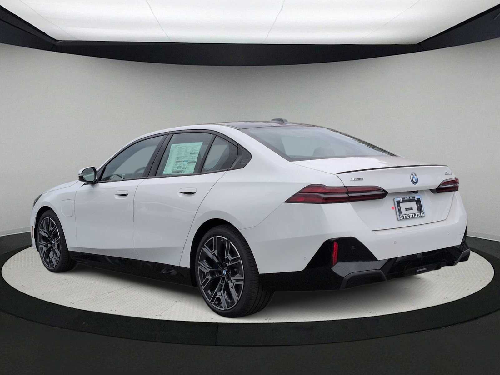 2027 BMW 550e xDrive 550e xDrive