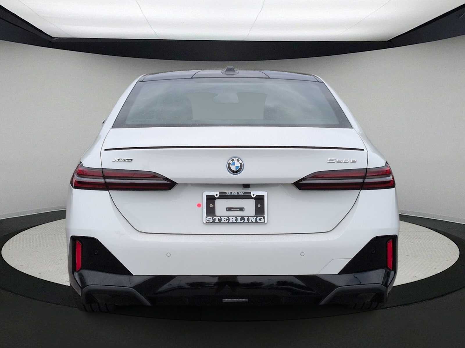 2027 BMW 550e xDrive 550e xDrive