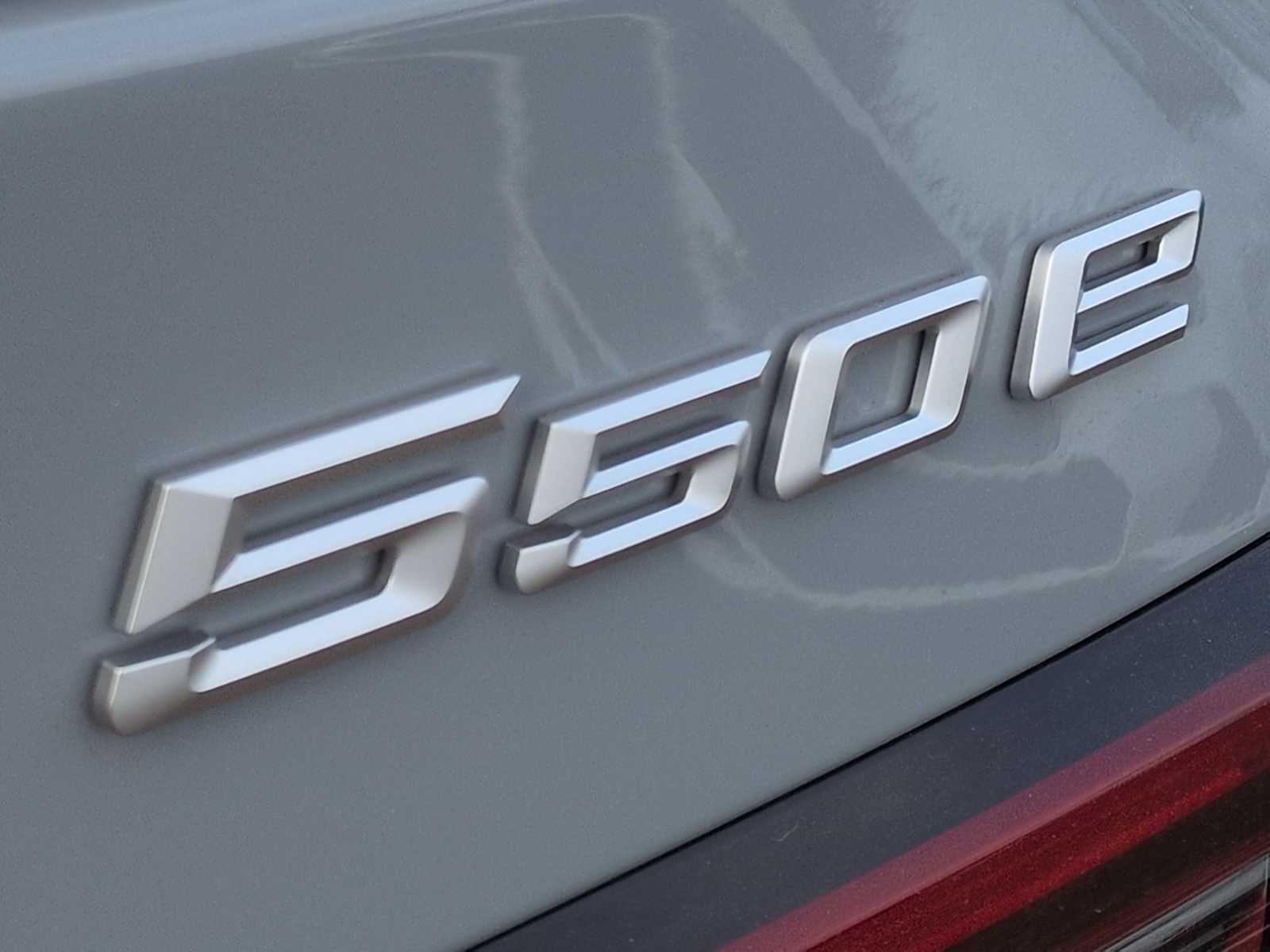 2026 BMW 550e 550e xDrive