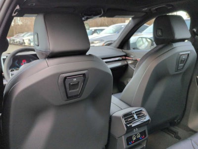 2026 BMW 550e 550e xDrive