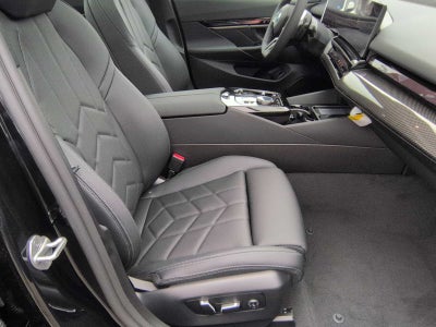 2026 BMW 550e 550e xDrive