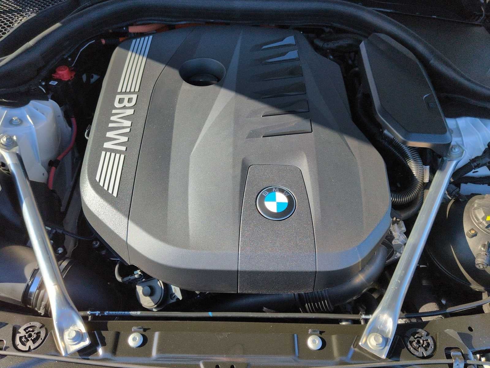 2026 BMW 5 Series 550e xDrive