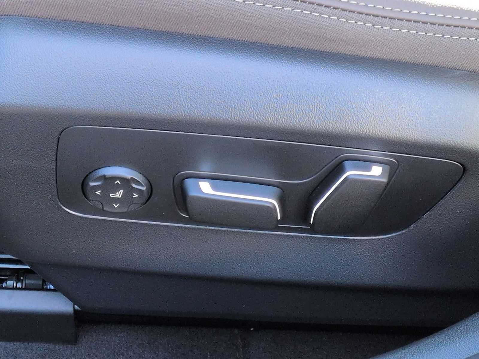 2026 BMW 5 Series 550e xDrive