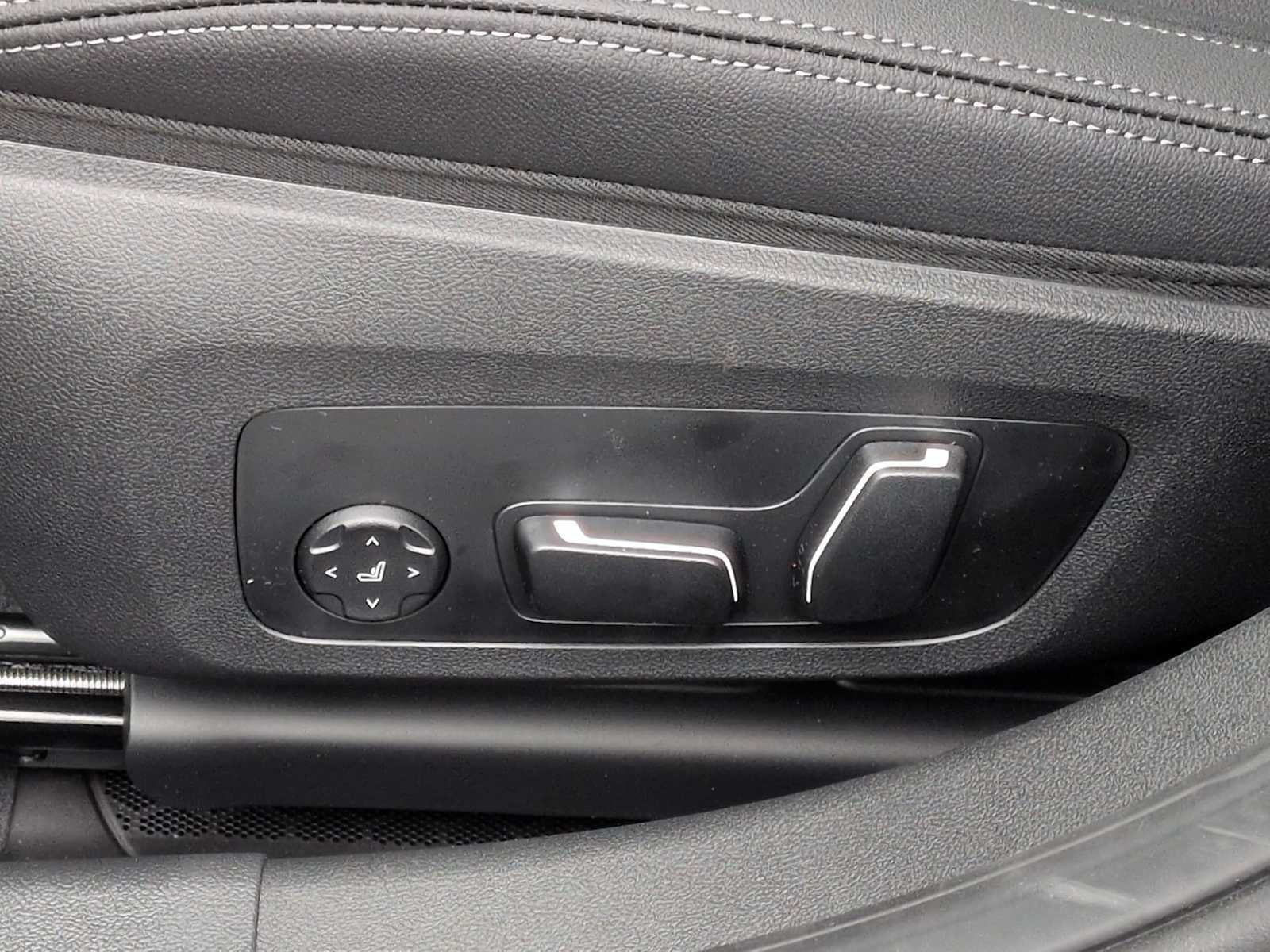 2026 BMW 330i 330i xDrive