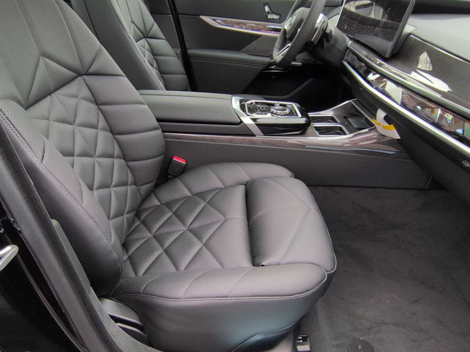 2026 BMW 740i 740i xDrive