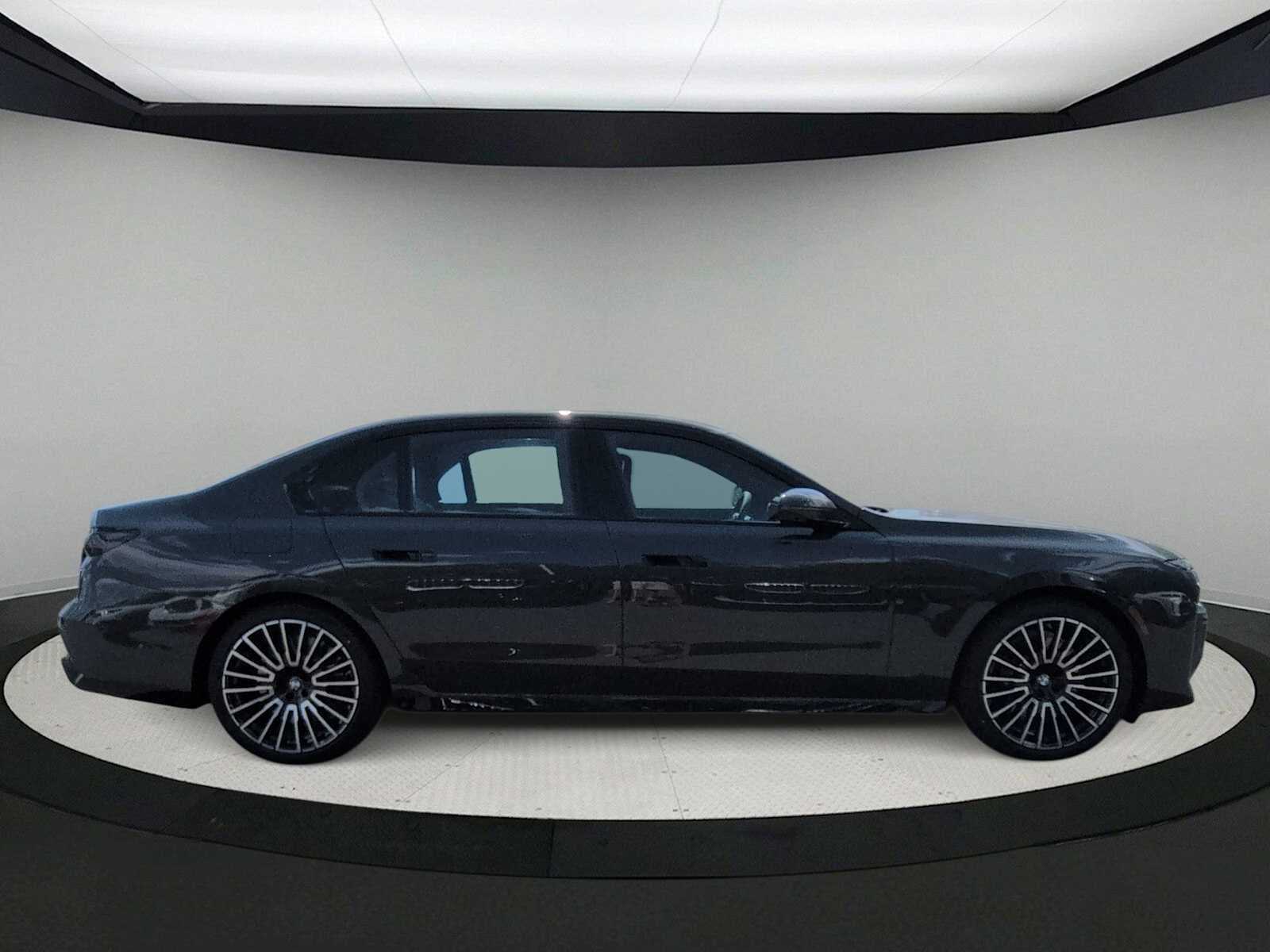2026 BMW 7 Series 760i xDrive