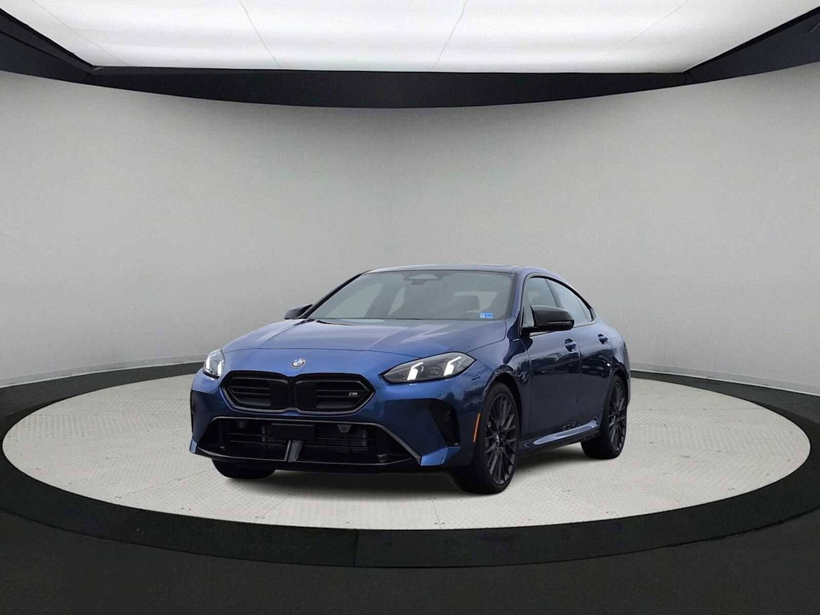 2025 BMW M235 xDrive M235 xDrive