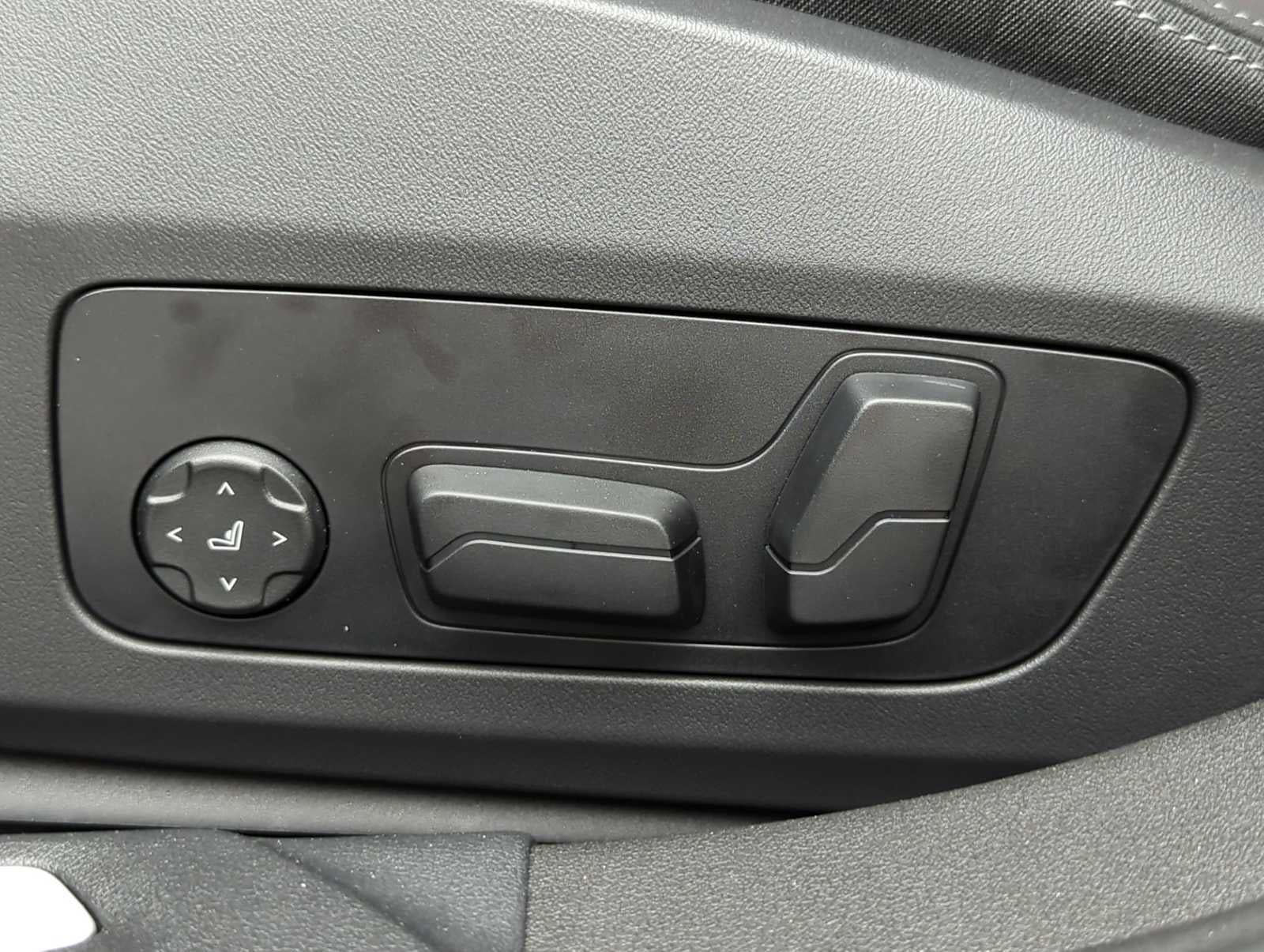 2025 BMW 235i M235 xDrive