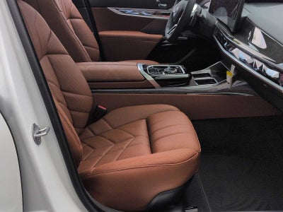 2026 BMW 7 Series 750e xDrive