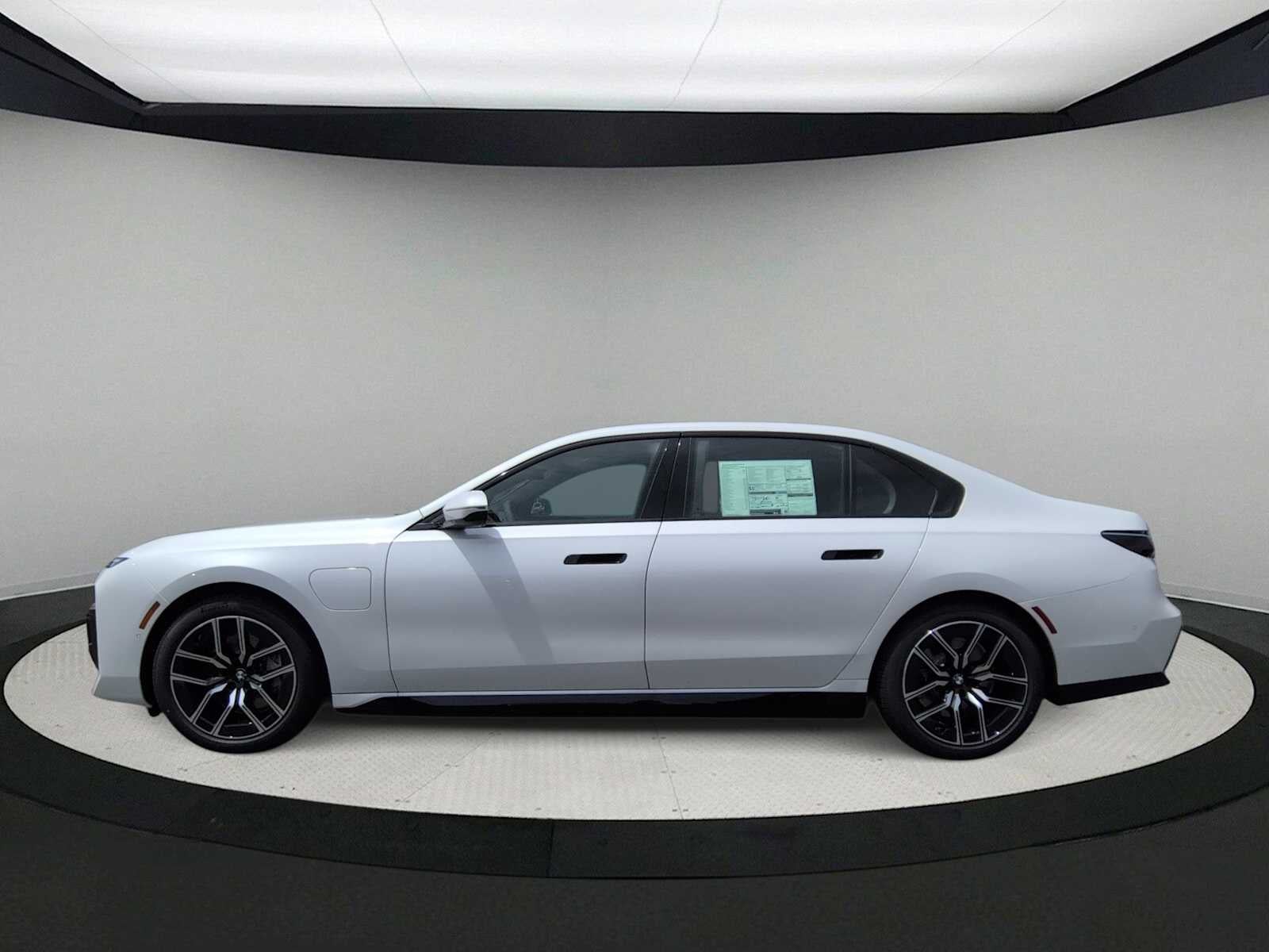 2026 BMW 7 Series 750e xDrive