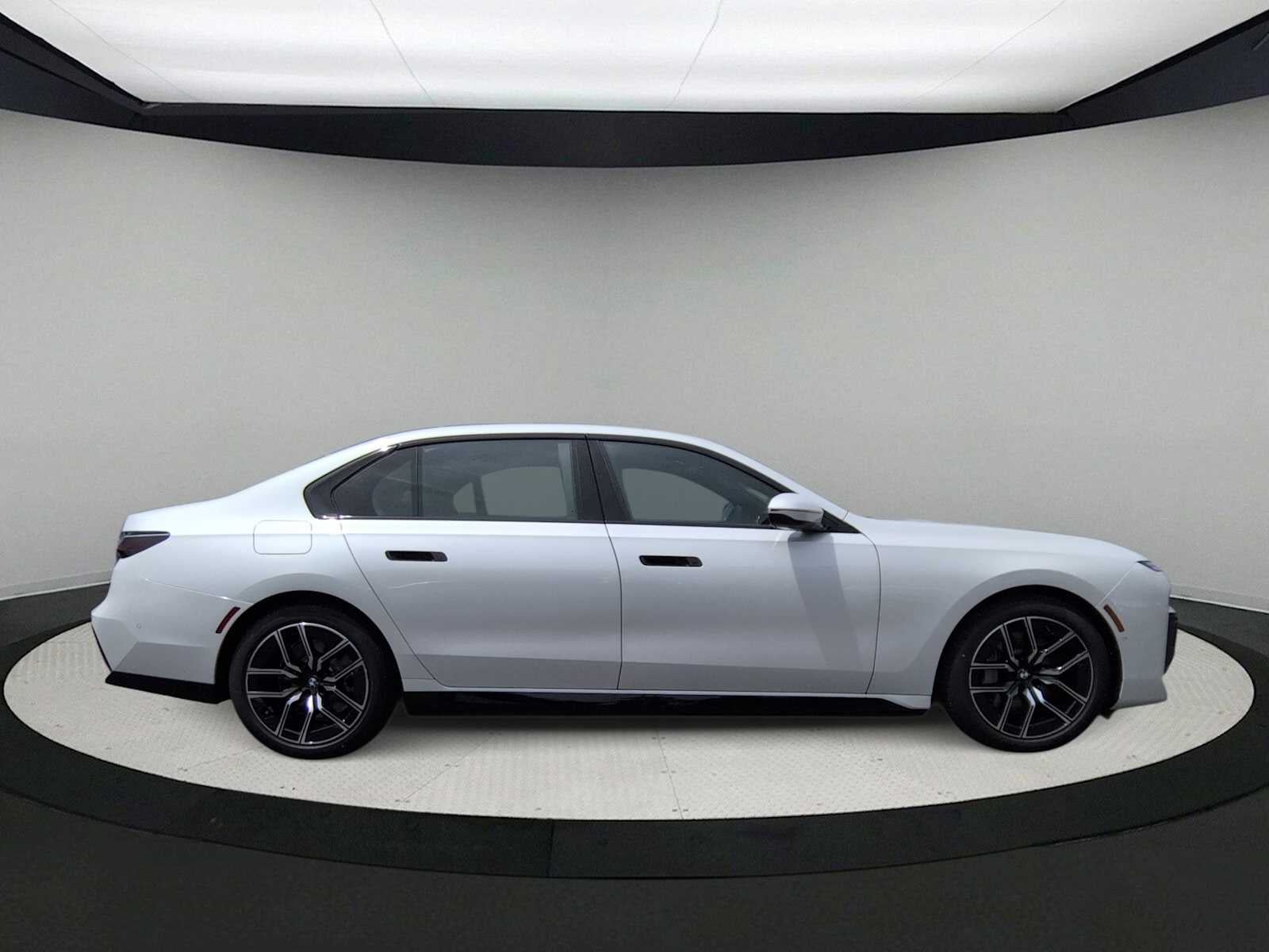 2026 BMW 7 Series 750e xDrive