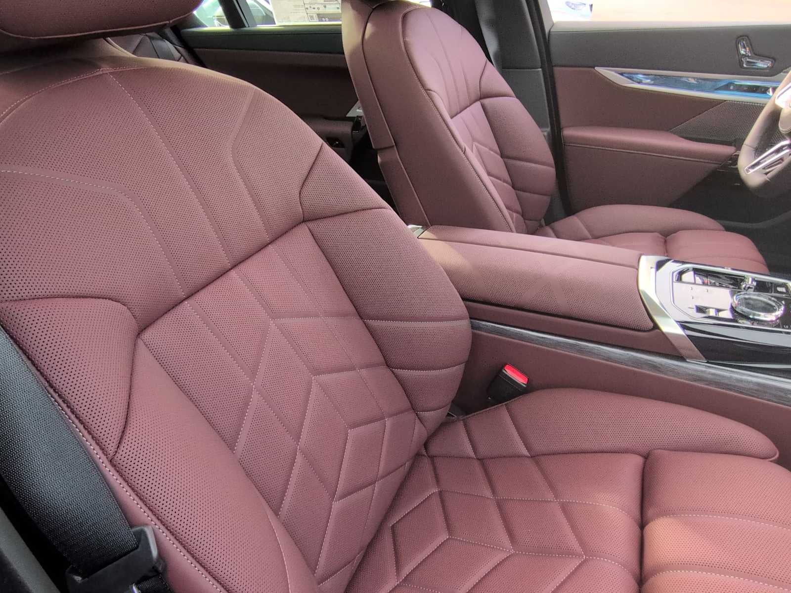 2026 BMW 750e xDrive 750e xDrive