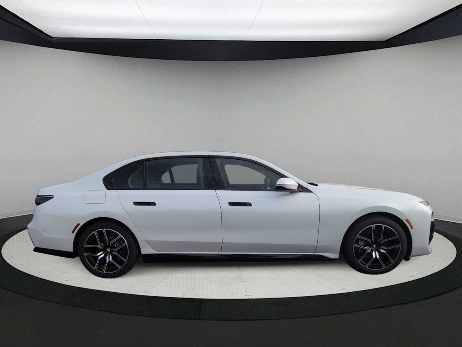 2026 BMW 750e xDrive 750e xDrive