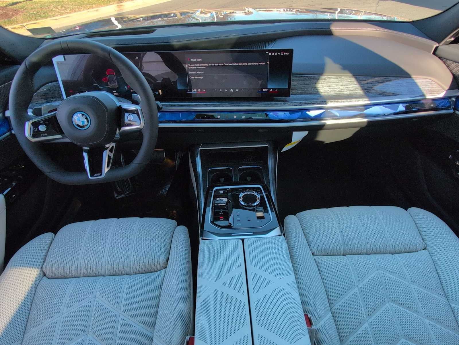 2026 BMW 750e xDrive 750e xDrive